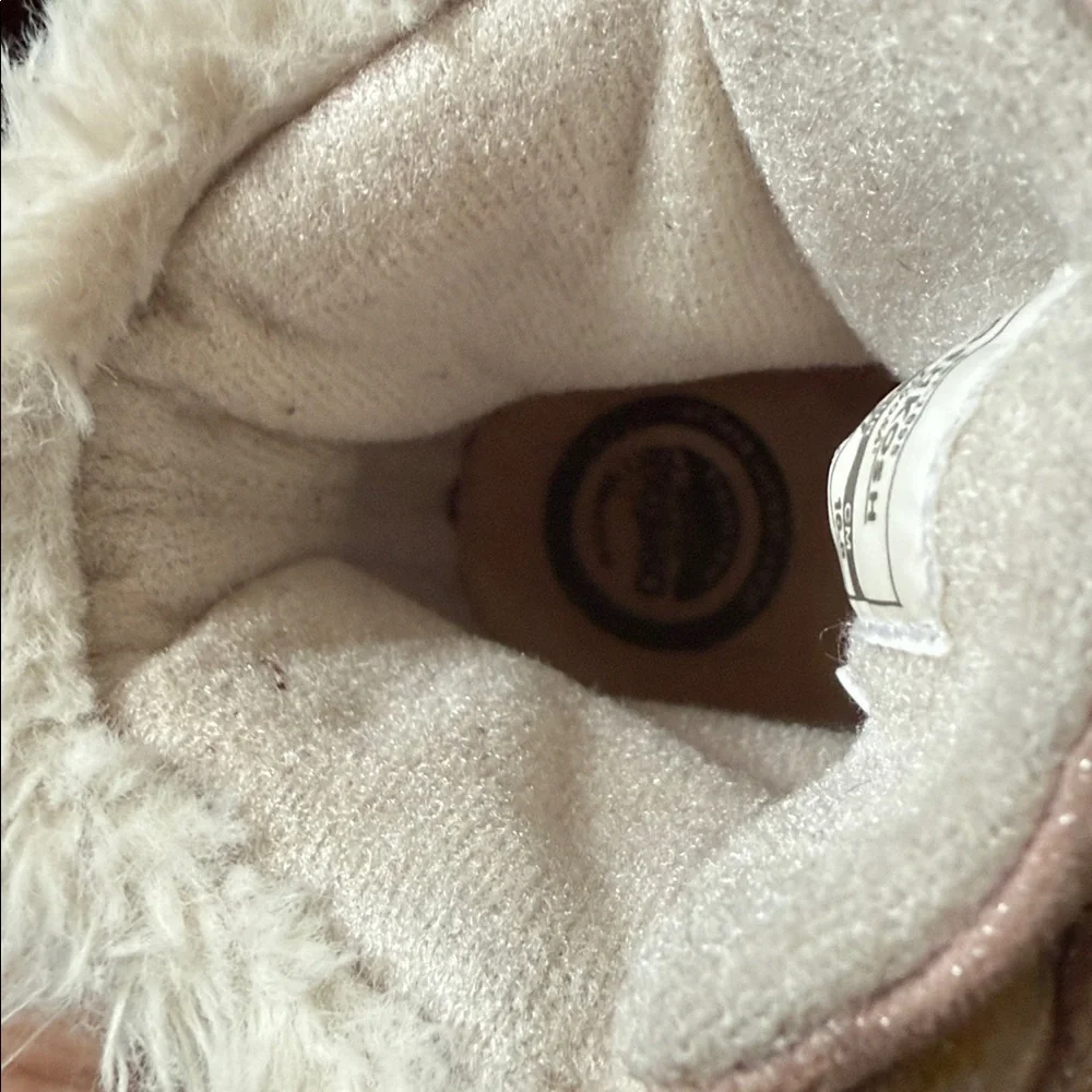 Oshkosh pink toddler girl boots with faux fur accent size 10